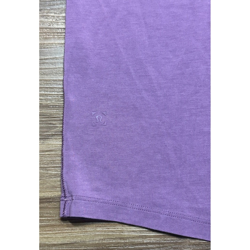 Lululemon Mens 5 Year Basic V-Neck Short Sleeve T-Shirt Purple Activewear Sz M - Picture 6 of 6